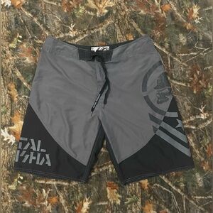 Y2K Metal Mulisha Board Shorts Men's Size Large 34W